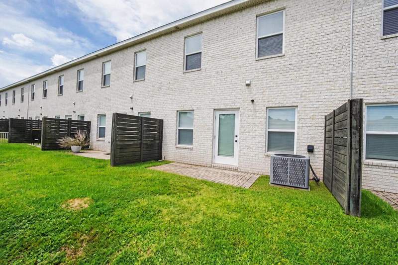 3 bedroom Townhouse at 1814 Stable Lane, Stable Lanes, Fort Walton Beach — photo 2