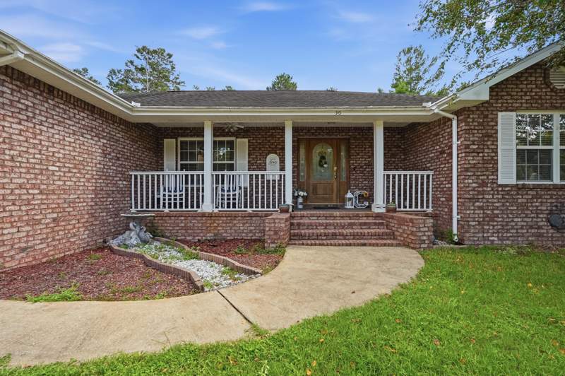 3 bedroom Detached Single Family at 96 Primrose E Avenue, Oakwood Hills Unit 1, DeFuniak Springs — photo 4