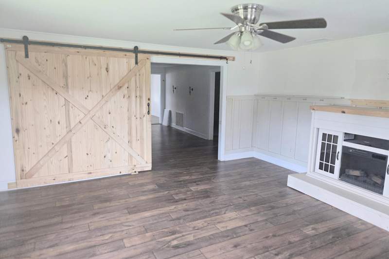 3 bedroom Detached Single Family at 5921 Jack Stokes Road, No Recorded Subdivision, Baker — photo 2