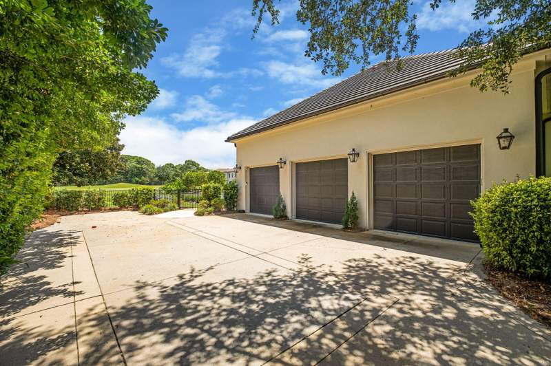 4 bedroom Detached Single Family at 3326 Club Drive, Burnt Pine, Miramar Beach — photo 4
