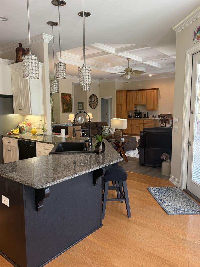 4 bedroom Detached Single Family at 69 Fairway Crossing, Windswept Estates, Freeport — photo 4