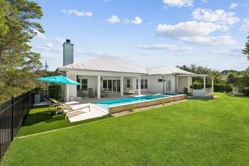 4 bedroom Detached Single Family at 454 Ridge Road, Santa Rosa Ridge Unit 2, Santa Rosa Beach — photo 3