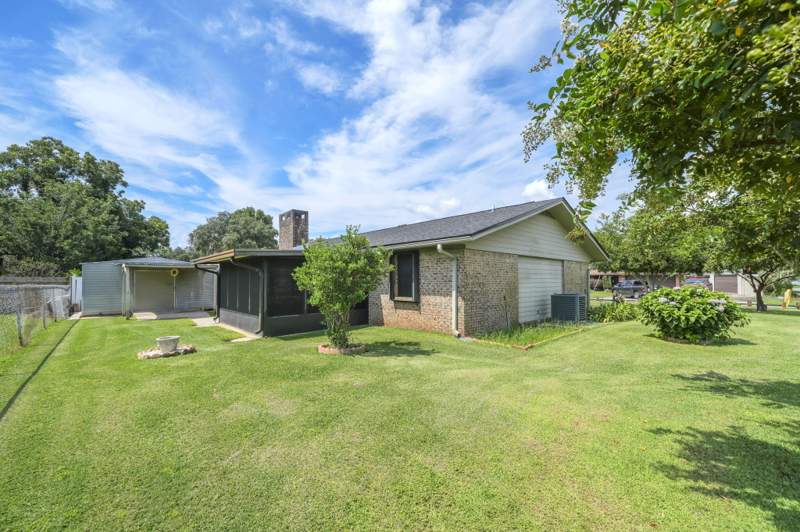 3 bedroom Detached Single Family at 88 Schooner Lane, Port Dixie S1/2 Of Lots 12 13, 14-Blk, Shalimar — photo 4