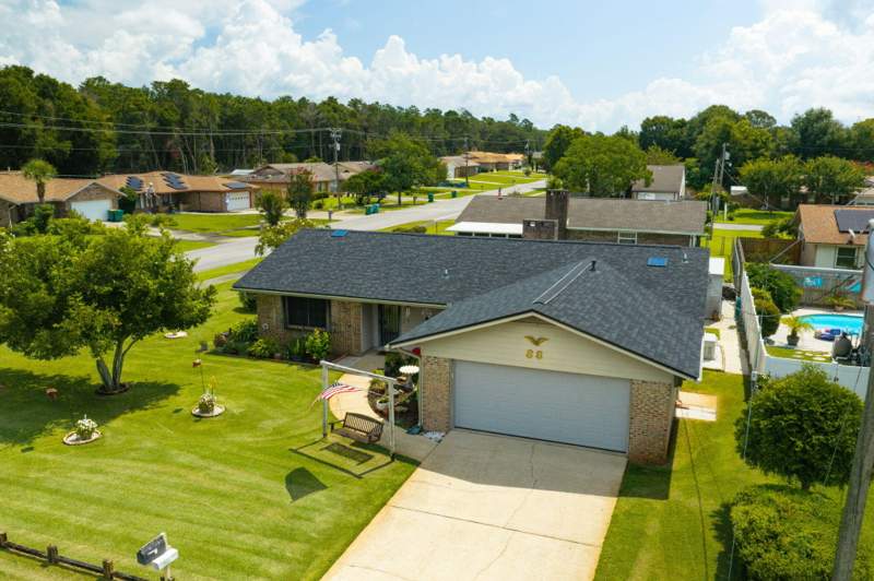 3 bedroom Detached Single Family at 88 Schooner Lane, Port Dixie S1/2 Of Lots 12 13, 14-Blk, Shalimar — photo 3