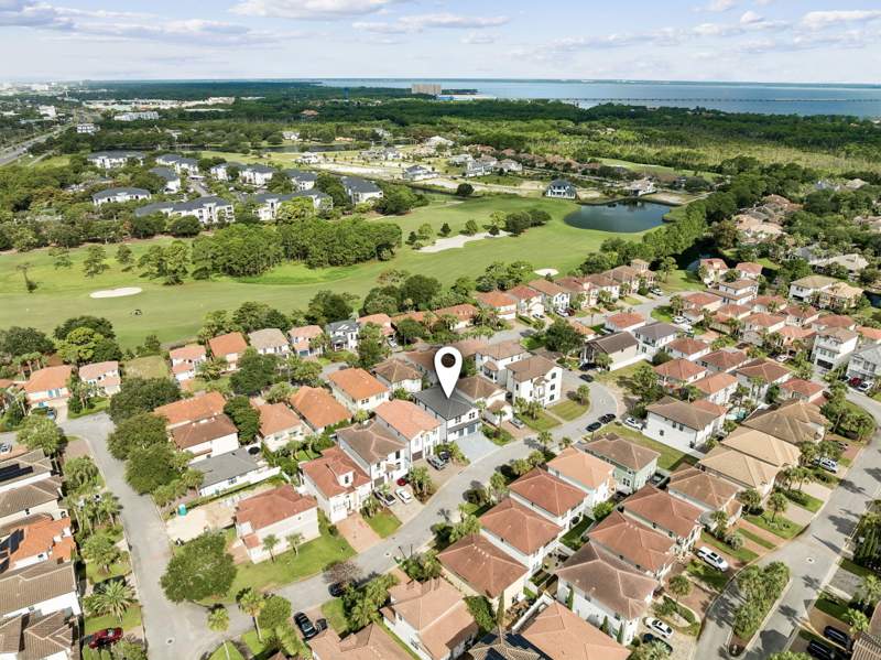 4 bedroom Detached Single Family at 230 Inverrary Drive, Calusa Bay S/D Lot 9 Blk B, Destin — photo 5
