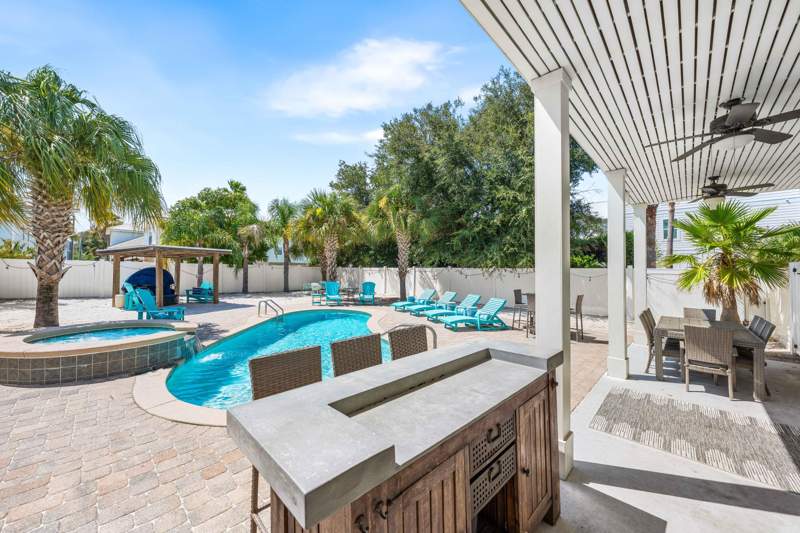 6 bedroom Detached Single Family at 98 Woodward Street, Crystal Beach, Destin — photo 3