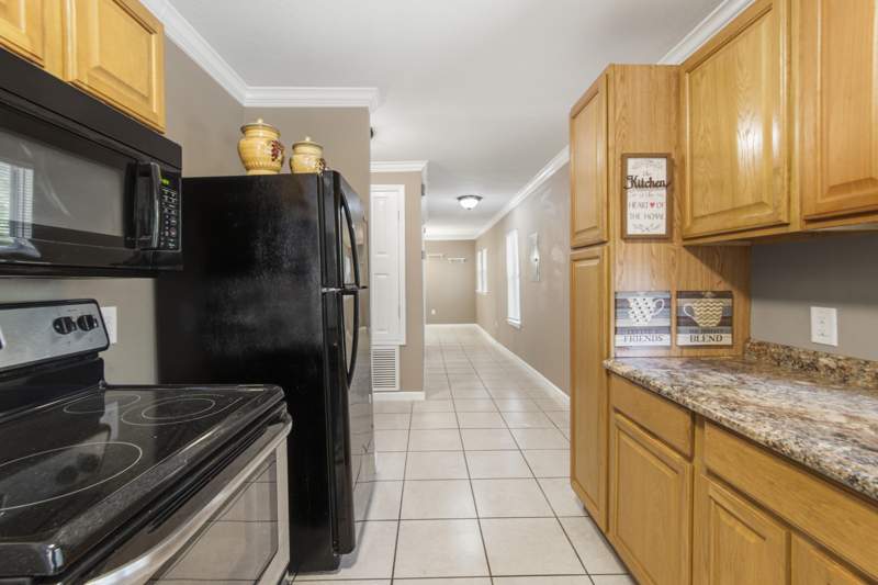 3 bedroom Detached Single Family at 120 N Davis Lane, Town Of Defuniak Springs, DeFuniak Springs — photo 4
