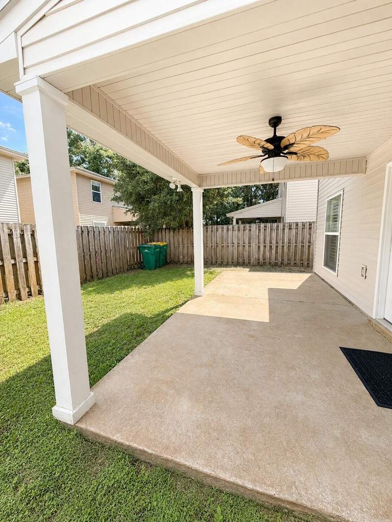 3 bedroom Detached Single Family at 2907 Five Oaks Lane, Summerwood, Shalimar — photo 3