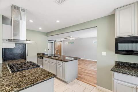 213 Newcastle Drive, Fort Walton Beach FL - photo 20 of 51