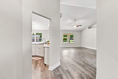 5908 Silvercrest Boulevard, Crestview FL - photo 10 of 47