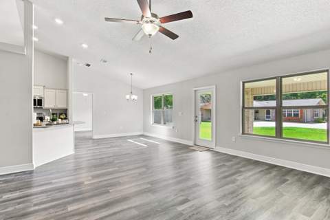 5908 Silvercrest Boulevard, Crestview FL - photo 14 of 47
