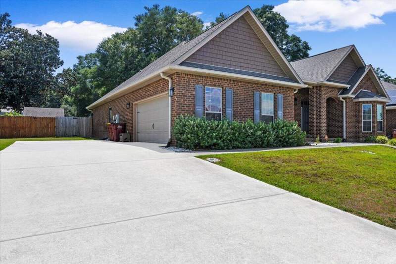 3 bedroom Detached Single Family at 227 Paradise Palm Circle, Liberty Oaks, Crestview — photo 3