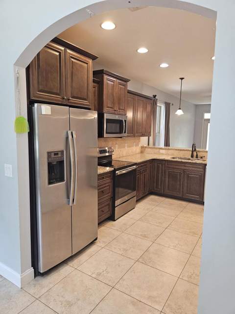 923B NW Central Avenue, Fort Walton Beach FL - photo 10 of 31