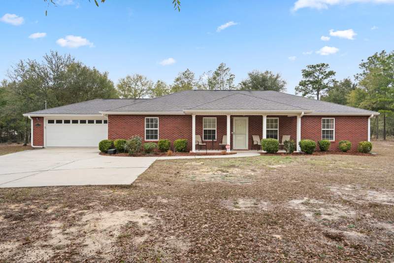 3 bedroom Detached Single Family at 5570 Mount Olive Road, Crestview, Crestview — photo 2