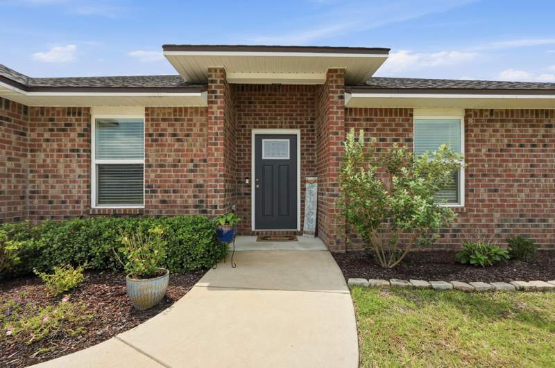 4 bedroom Detached Single Family at 5302 Moore Loop, Lee Farms Ph III, Crestview — photo 3