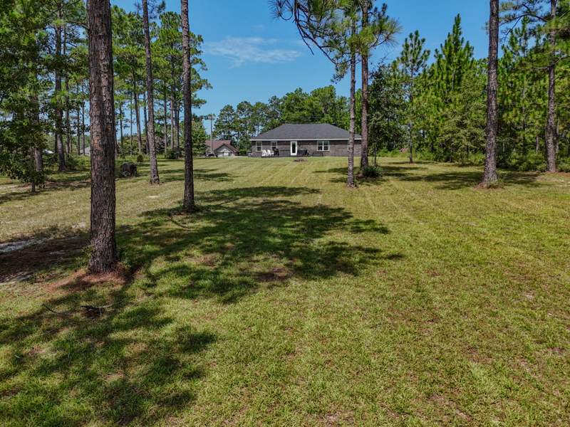 4 bedroom Detached Single Family at 1092 Ten Lake Drive, Lakeshore Gardens, DeFuniak Springs — photo 4