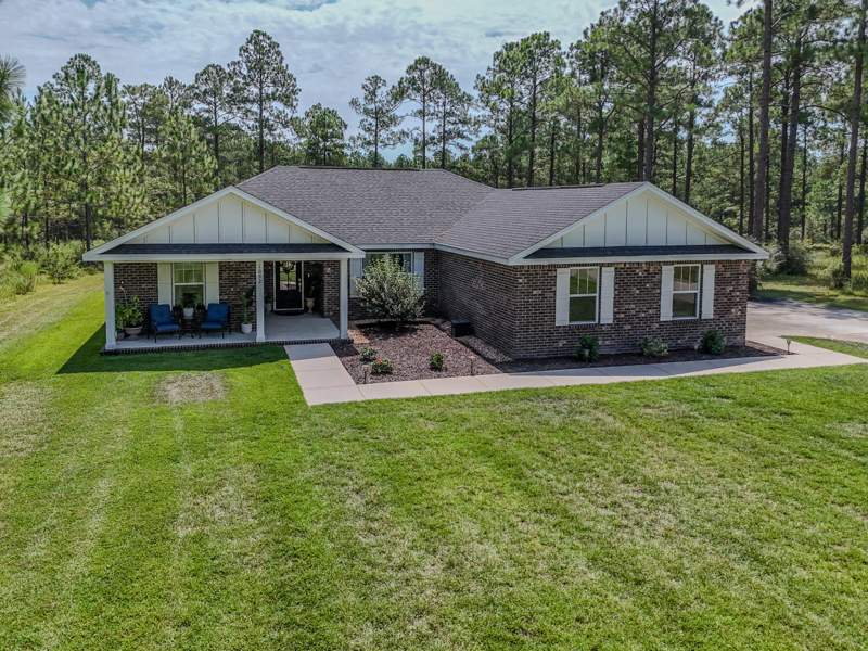 4 bedroom Detached Single Family at 1092 Ten Lake Drive, Lakeshore Gardens, DeFuniak Springs — photo 2