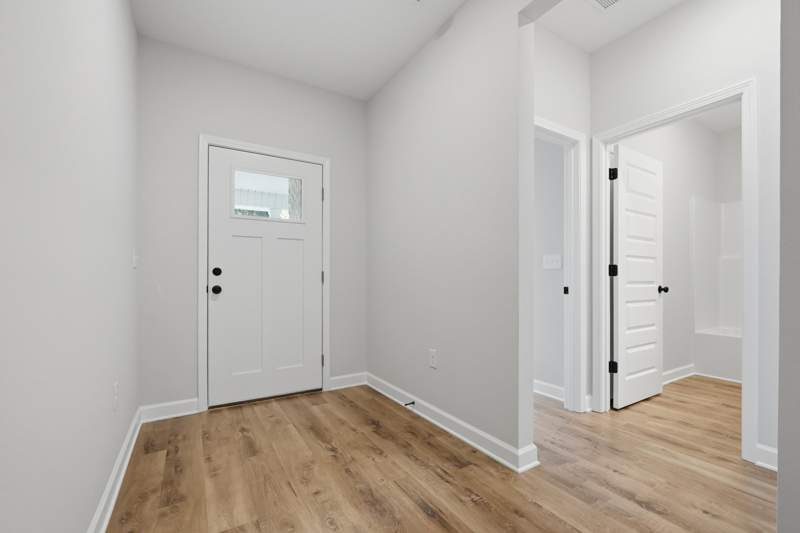 4 bedroom Detached Single Family at 2827 Blackbird Court, Barton's Bend, Crestview — photo 4