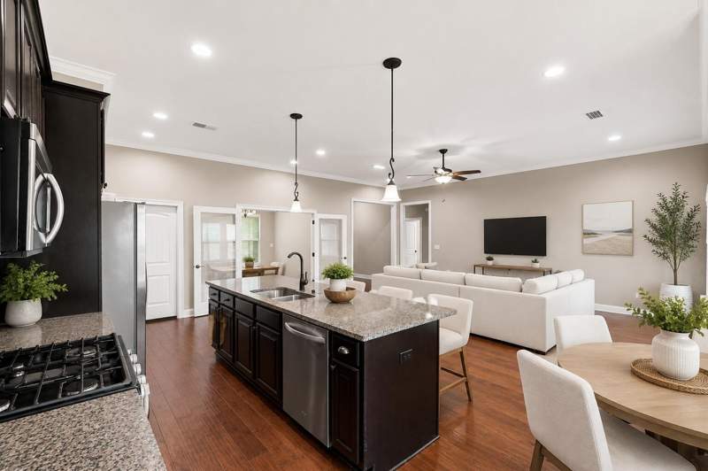 4 bedroom Detached Single Family at 900 Tadpole Avenue, Madi Way, Niceville — photo 5