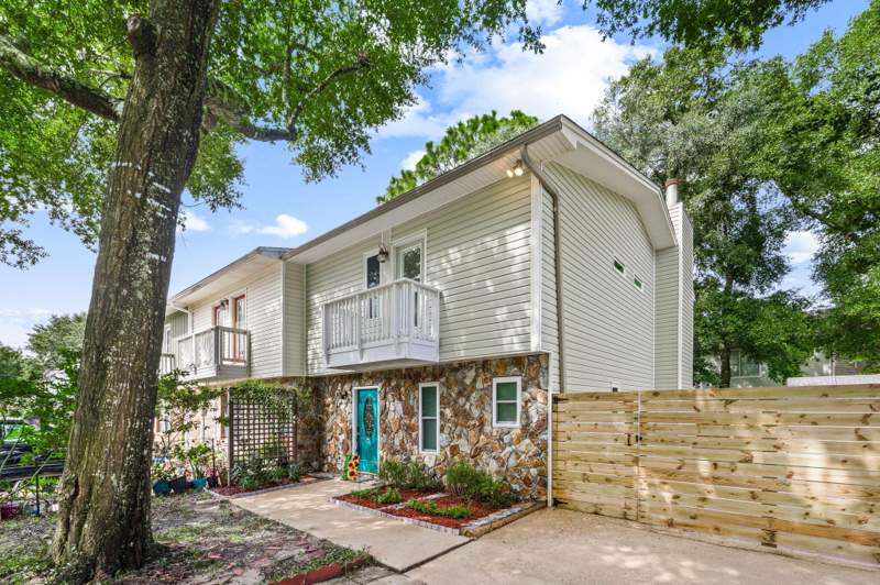 2 bedroom Townhouse at 956 Mcfarlan Avenue, Shangra Woods, Fort Walton Beach — photo 2