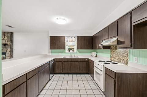 956 Mcfarlan Avenue, Fort Walton Beach FL - photo 7 of 31