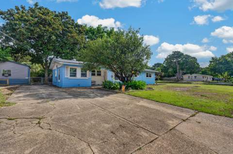 227 SW Coral Drive, Fort Walton Beach FL - photo 8 of 49