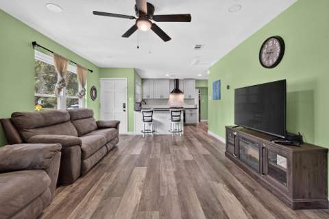 227 SW Coral Drive, Fort Walton Beach FL - photo 12 of 49