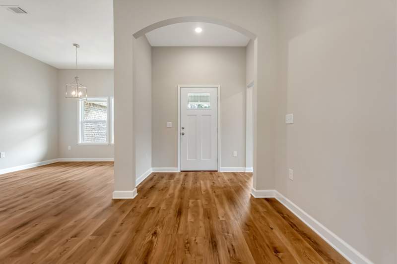 5 bedroom Detached Single Family at 6126 Mildred's Way, Southern Charm, Crestview — photo 4