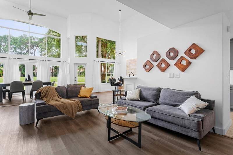 4 bedroom Detached Single Family at 875 Indigo Loop, Emerald Bay Ph 1A, Miramar Beach — photo 3