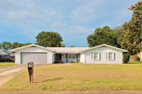 10 Pebble Beach Drive, Shalimar FL - photo 6 of 8