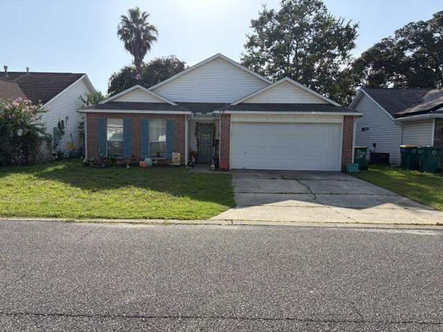3 bedroom Detached Single Family at 997 John Wayne Circle, Bent Tree S/D, Fort Walton Beach — photo 2