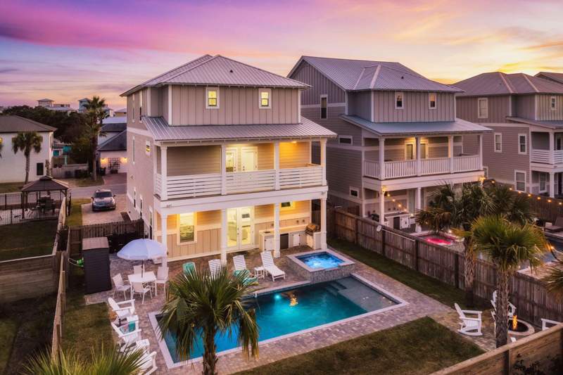 7 bedroom Detached Single Family at 10 W Palm Beach Street, Frangista Beach, Miramar Beach — photo 3
