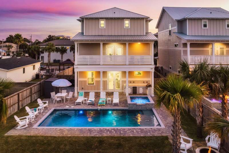 7 bedroom Detached Single Family at 10 W Palm Beach Street, Frangista Beach, Miramar Beach — photo 4