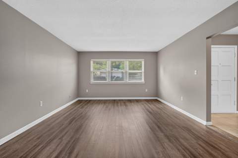 30 Walnut Avenue, Shalimar FL - photo 10 of 48