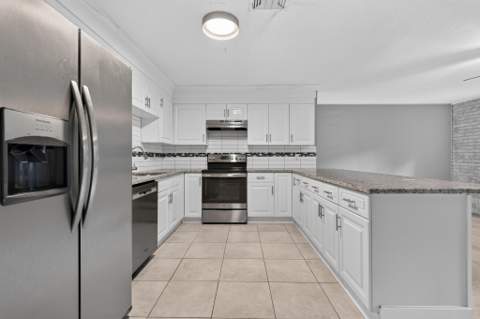 30 Walnut Avenue, Shalimar FL - photo 14 of 48