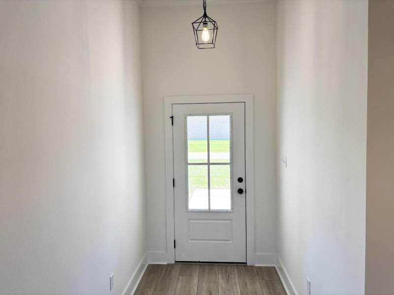 3 bedroom Detached Single Family at 5904 Luckenbach Lane, Houston Place, Crestview — photo 3