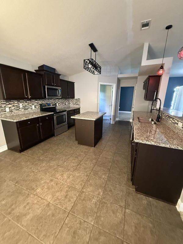4 bedroom Detached Single Family at 4426 Mirada Way, Duggan Pond Estates, Crestview — photo 3