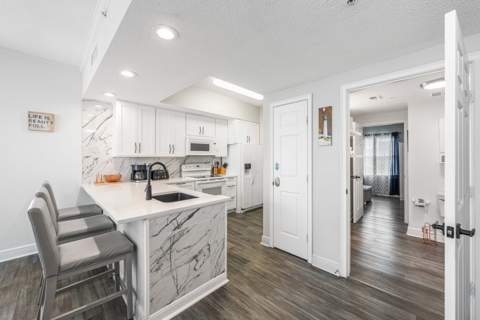 590 Santa Rosa Boulevard #301, Fort Walton Beach FL - photo 15 of 32