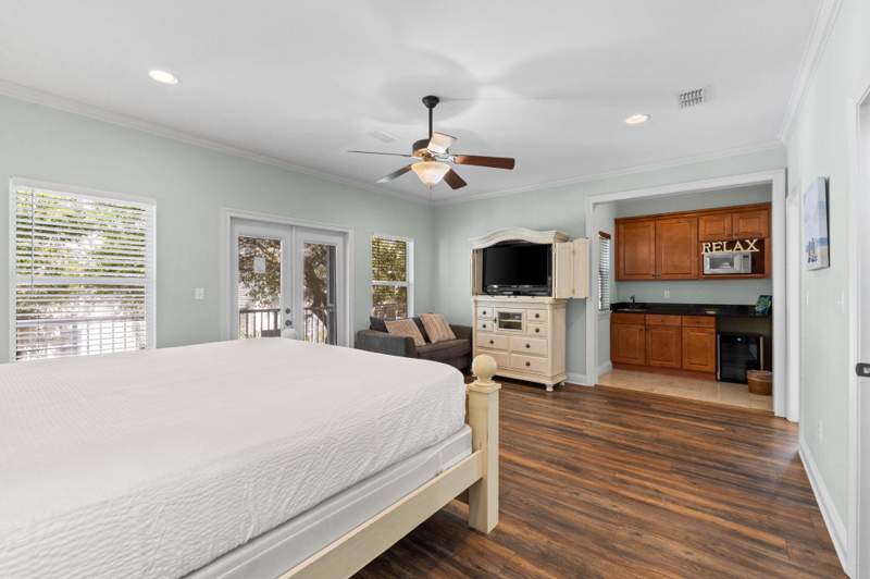 5 bedroom Detached Single Family at 209 E Grand Key Loop, Villages Of Crystal Beach, Destin — photo 5