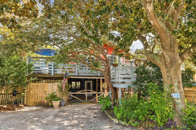 4 bedroom Detached Single Family at 148 Miami Street, Frangista Beach 1st Addn, Miramar Beach — photo 2