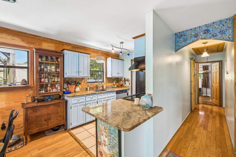4 bedroom Detached Single Family at 148 Miami Street, Frangista Beach 1st Addn, Miramar Beach — photo 5