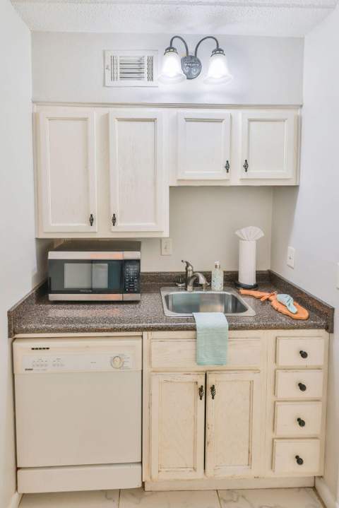 209 W Miracle Strip Parkway #H201, Mary Esther FL - photo 16 of 57