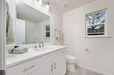 502 E Bowers Avenue, Crestview FL - photo 8 of 27