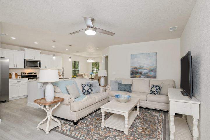 3 bedroom Detached Single Family at 502 E Bowers Avenue, Crestview S1/2 Lots 11 & 12 Blk 110, Crestview — photo 4