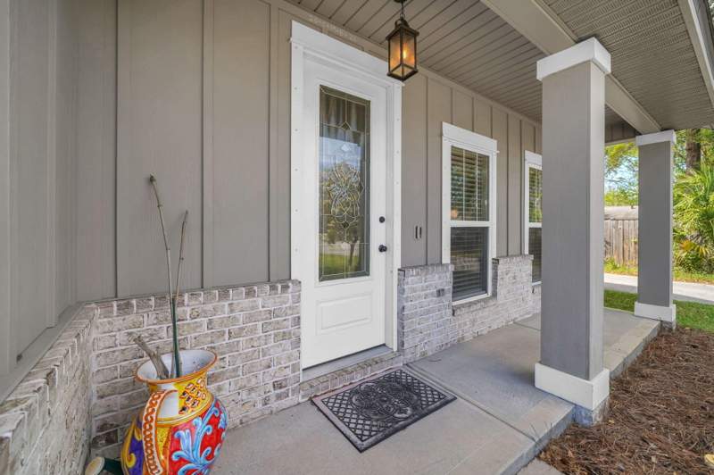 4 bedroom Detached Single Family at 61 5Th Street, Port Dixie, Shalimar — photo 3