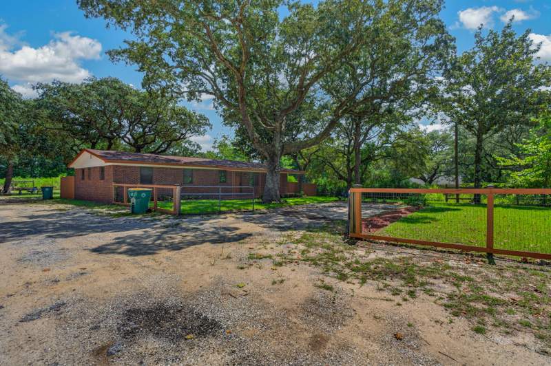 4 bedroom Detached Single Family at 1437 Cat Mar Road, Seminole 1st Addn, Niceville — photo 5