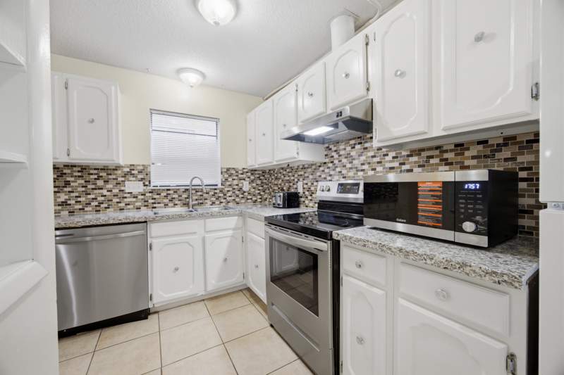 4 bedroom Townhouse at 41 12Th Street #G68, Port Dixie Beg NE Cor Blk 56 S 164.67 Ft, Shalimar — photo 3