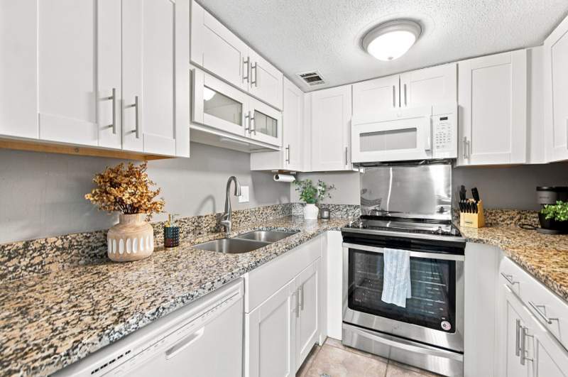2 bedroom Condominium at 101 Old Ferry Road #10A, Finisterra Condo, Shalimar — photo 5