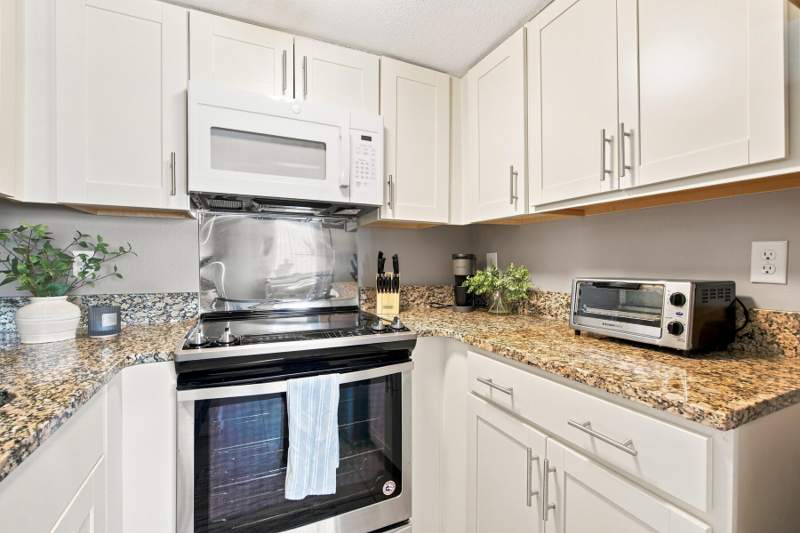 2 bedroom Condominium at 101 Old Ferry Road #10A, Finisterra Condo, Shalimar — photo 2