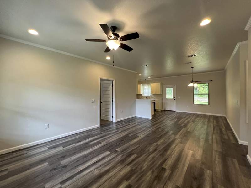 3 bedroom Detached Single Family at 2619 Victoria Place, Normandy Terrace s/d Lot 10, Crestview — photo 3